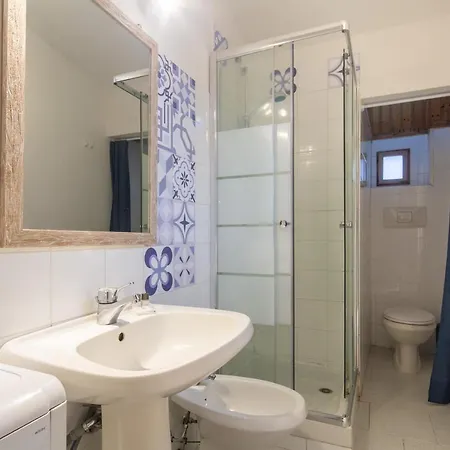 Santa Reparata Flat By Mmega Daire *